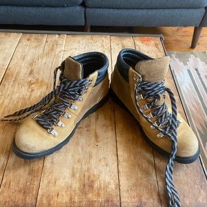 Sorel Ainsley Conquest Boot - Size 8